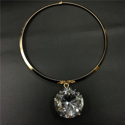 Choker Necklace with Oval Pendant (Gold and Silver)