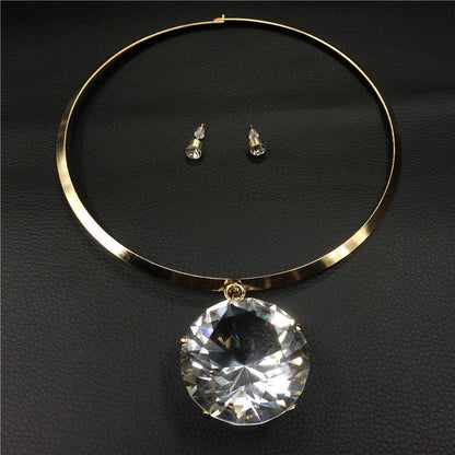 Choker Necklace with Oval Pendant (Gold and Silver)
